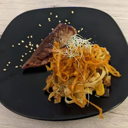 L'hotel Du 3* كاستلجالو