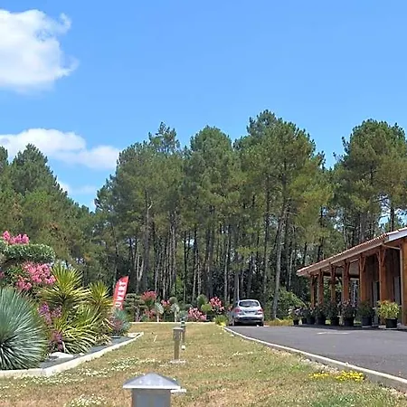 L'hotel Du מלון