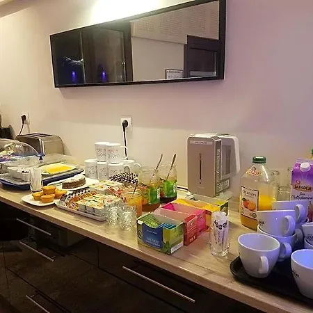 L'hotel Du 3* קסטלז'לו