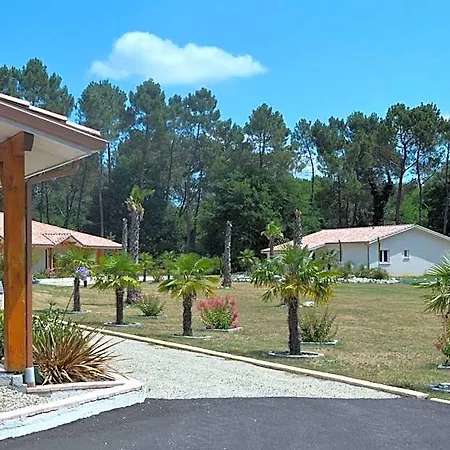 L'hotel Du מלון 3*