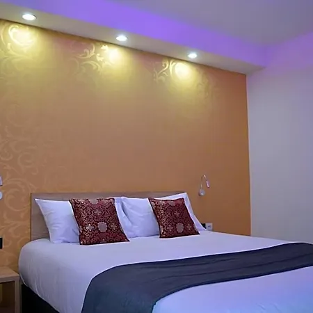 L'hotel Du מלון קסטלז'לו
