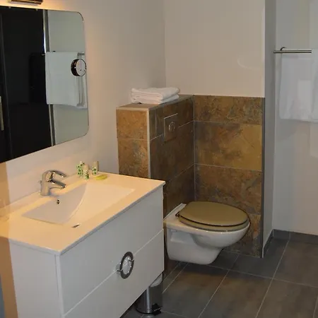 L'hotel Du ホテル 3*