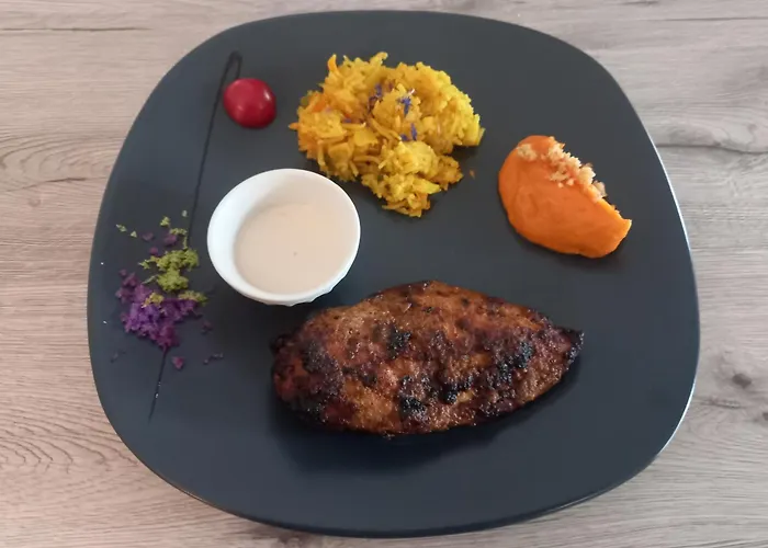 L'hotel Du カステルジャルー