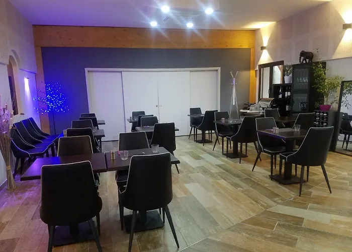 L'hotel Du 3* Кастельжалу